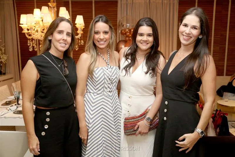 Andrea Montenegro, Rafa Benevides, Priscila Leal e Caroline Villar