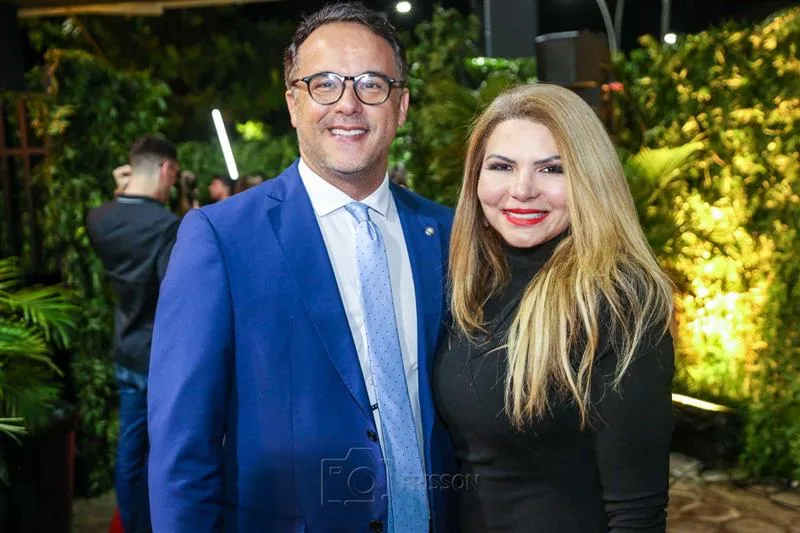 Adriano Leitinho e Sandra Sá
