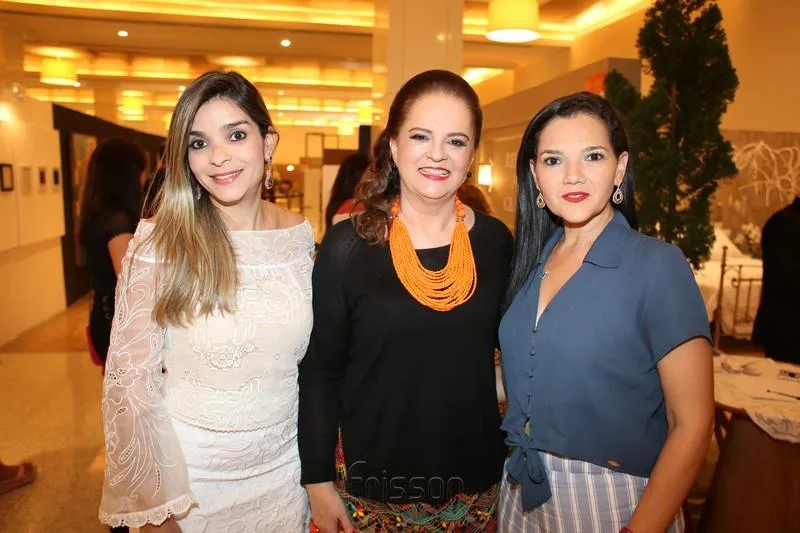 Camila Arres, Ethel Whitehurst e Katyuscya Arraes