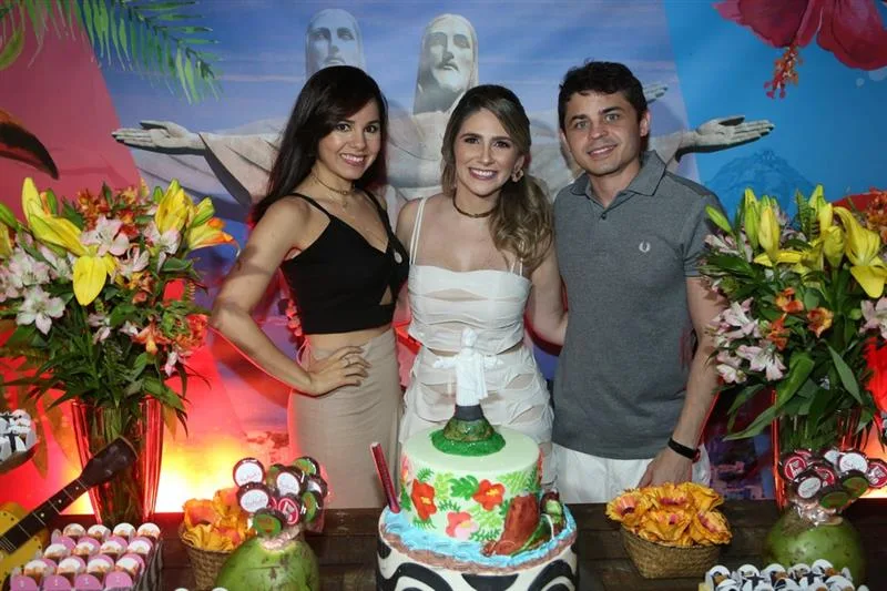 Carla Izidorio, Nathalia da Escossia e Cesar Bertozi