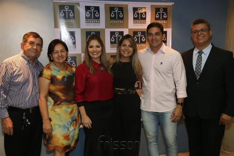 Antônio, Terezinha, Aline, Nicole Sá, Reinaldo Brito e Flávio Liffeman
