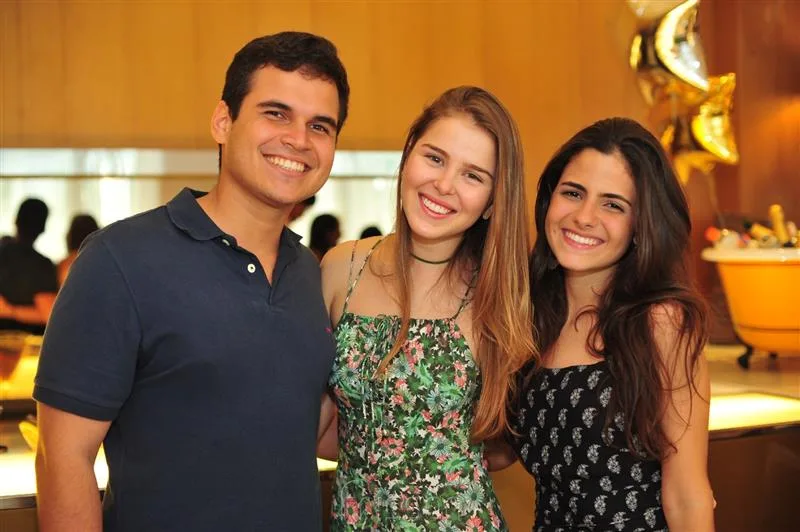 Gabriel Farias, Barbara Ricciardi e Denise Zarur