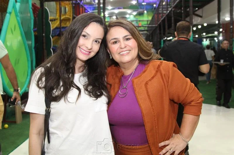 Hélida Parente e Miriam Pontes