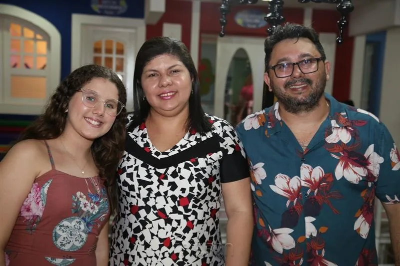 Adelia, Lea e Franco Caldas