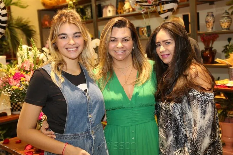 Alexia Engels, Sybelle Lucena e Yonne Guerra
