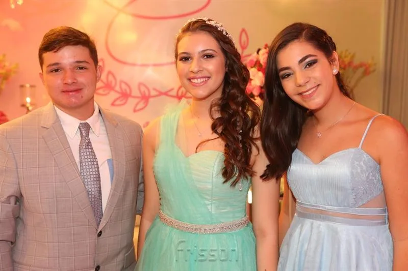 Caio Karbaje, Clara Maria Soares e Vanessa Gomes