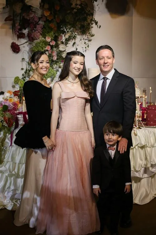 15 Anos de Nicole Kleinberg