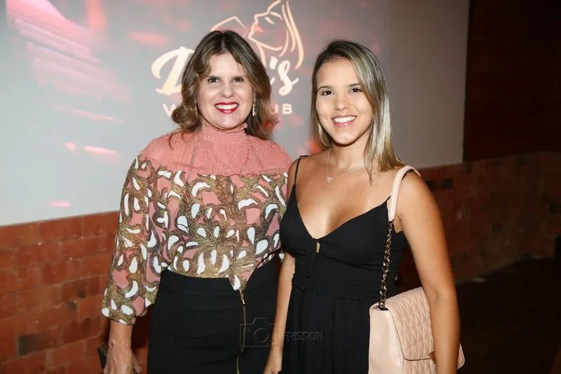 Mona e Liane Bastos