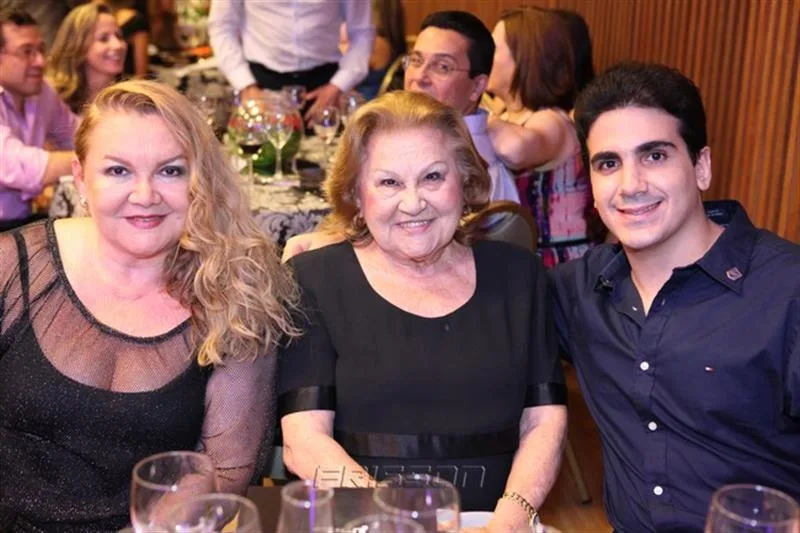 Claudia e Ivone Rebouças, Ricardo Ary