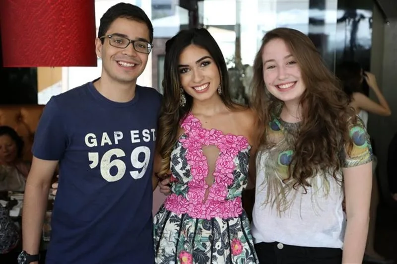 Elsio Gonçalves, Natalia Alencar e Sara Aguiar