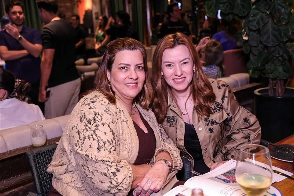 Claudia Majela e Aline Barroso