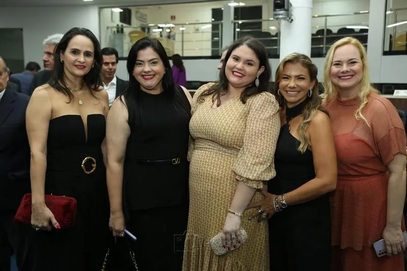 Adriana Miranda, Viviane Almada, Priscila Férrer, Vanessa Queirós e Janaina Lima