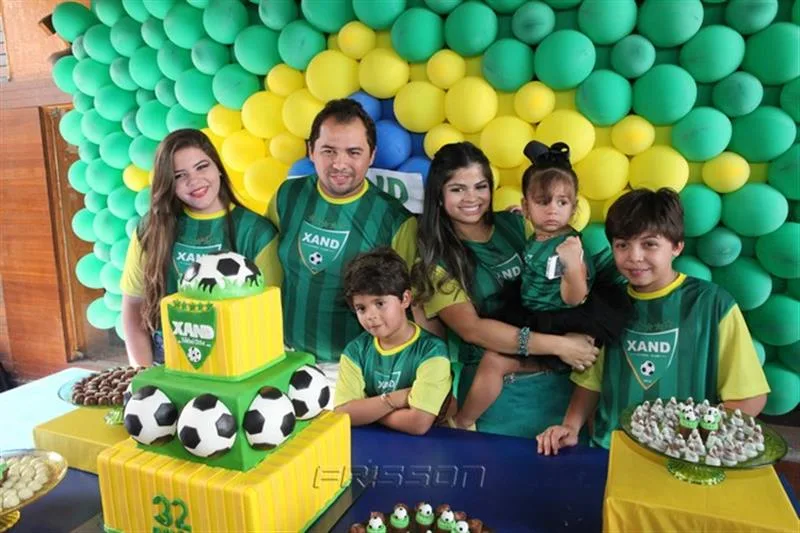 Aguida, Xand, Enzo, Isabele, Isabella e Adrian Alexandre
