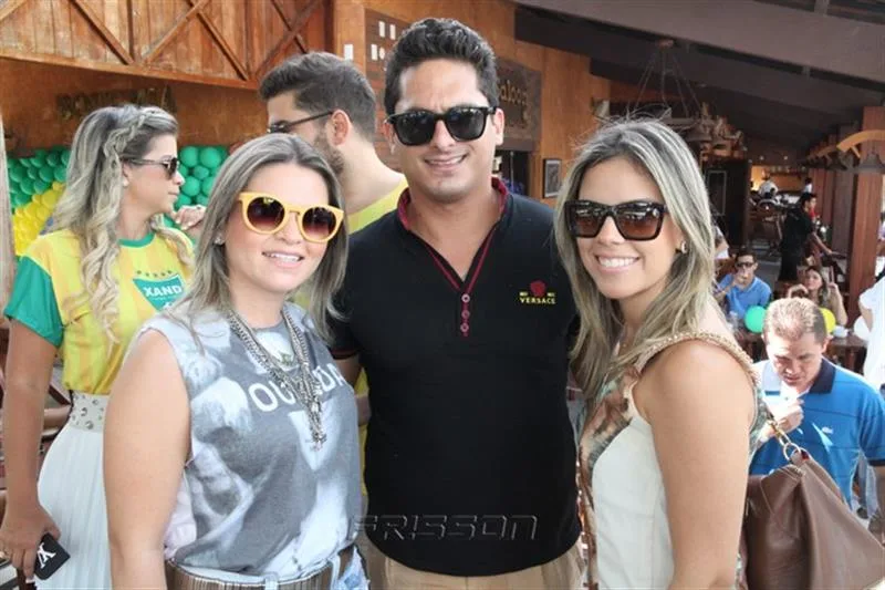 Ariane Tavares, Stanley Gonçalves e Nayara Gadelha