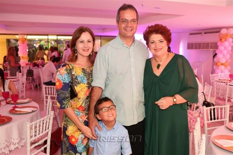 Adriana, Renato, Daniel Simoes e Beatriz Pinheiro