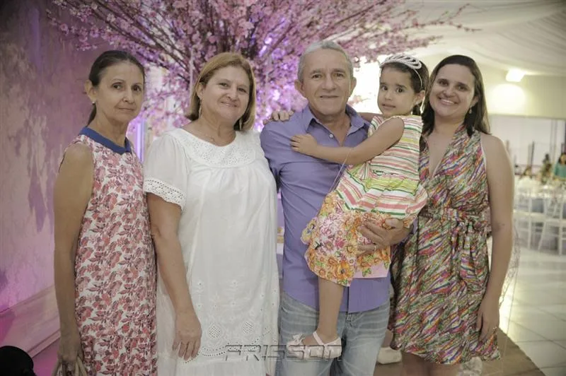 Simone e Ismênia Ribeiro, Jeová Mourão, Rebeca e Letícia Ribeiro