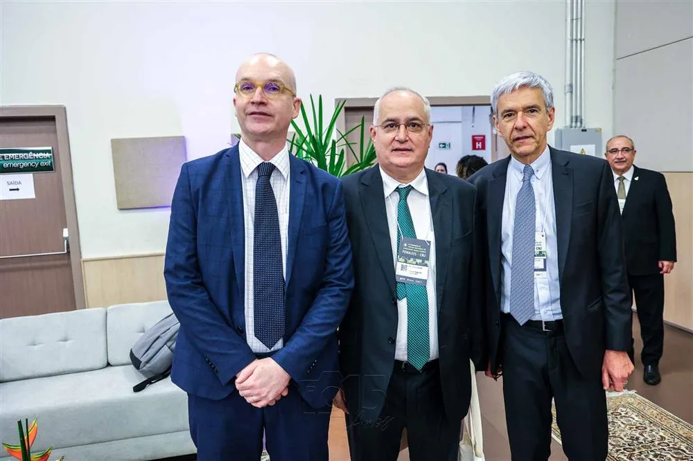 Clenio Schulzi, Edilson Júnior e Harnaldo Hossepian