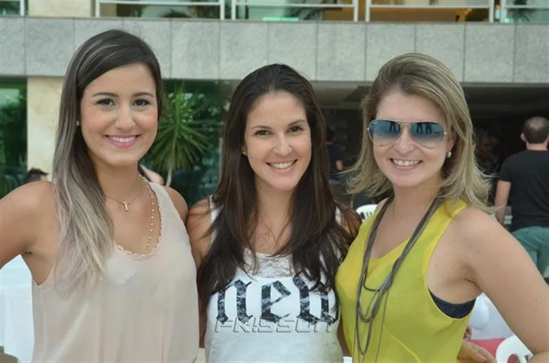 Aline Medeiros, Naiana Lima e Cláudia Brasil