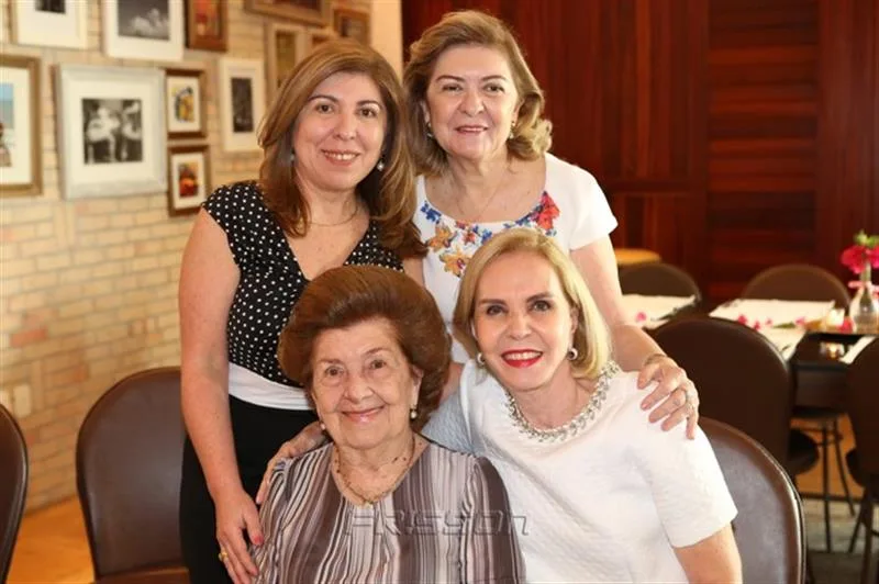 Carminha Barreto, Maria das Graças, Tamar Pierre Barreto e Inês Albuquerque