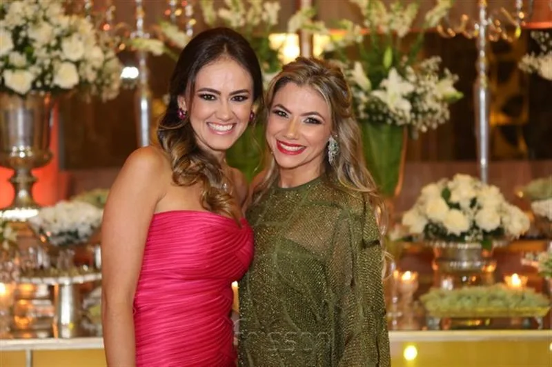 Bia Bezerra e Vanessa Queirós