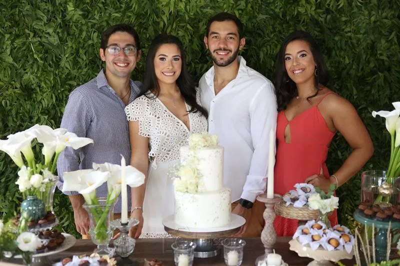 Caio, Lara Oliveira, Demetrio Dibe e Victoria Morais