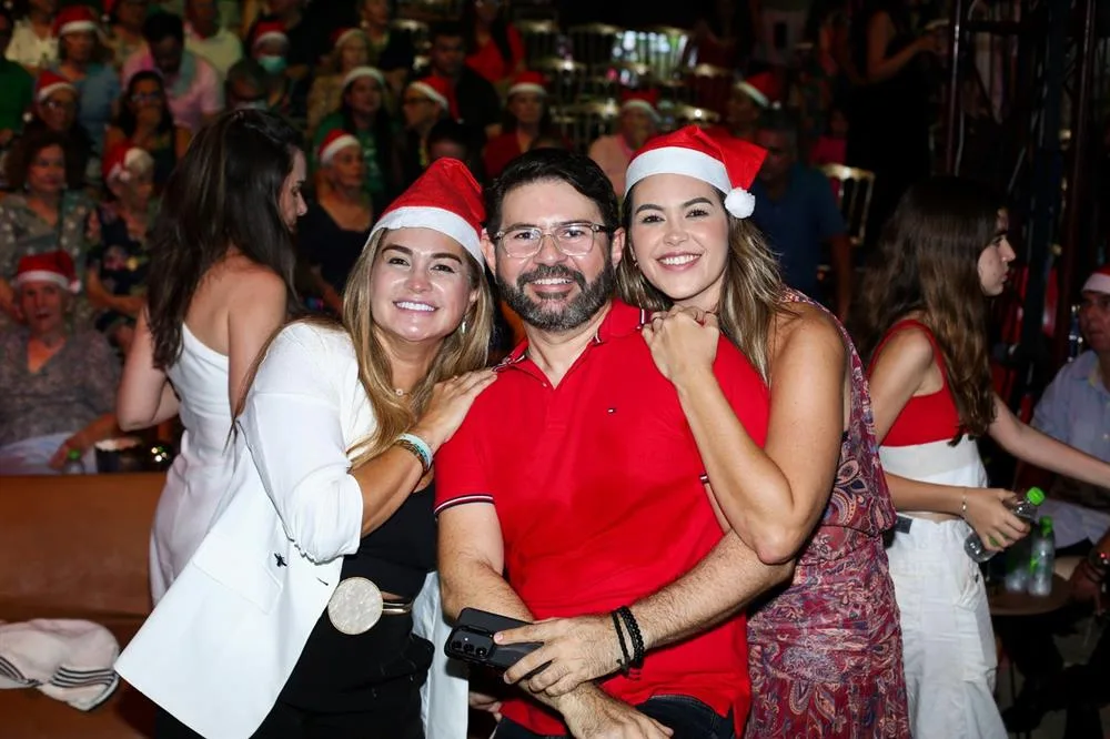 Danielle e Diana Novais com Adriano Ribeiro