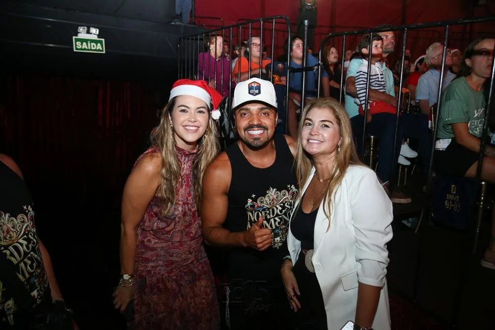 Diana e Danielle Novais com Tirulipa