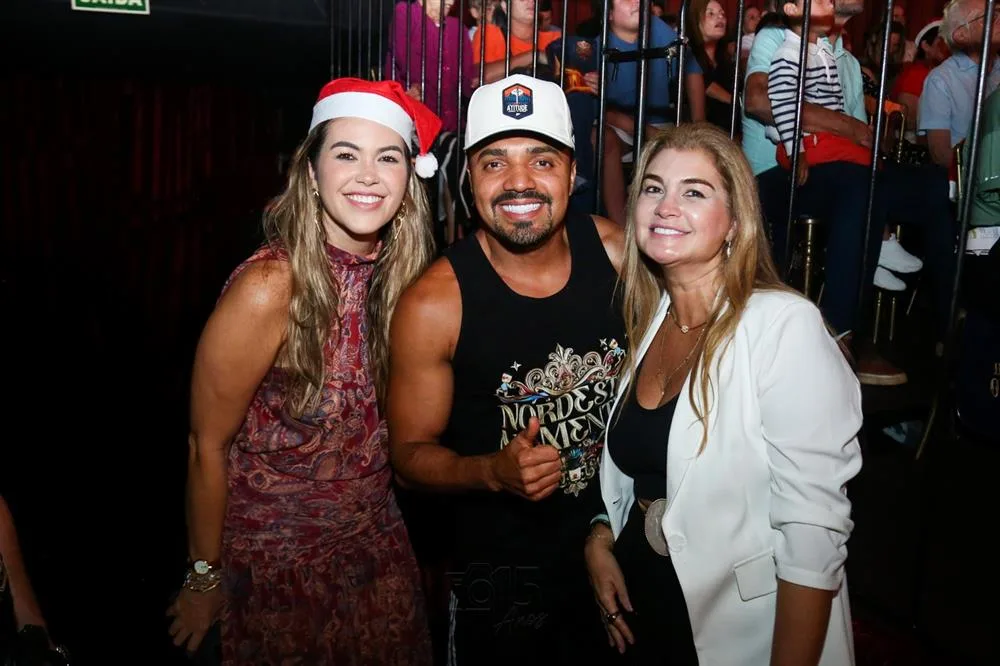 Diana e Danielle Novais com Tirulipa