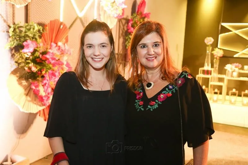 Andressa e Adriana Aldigueri