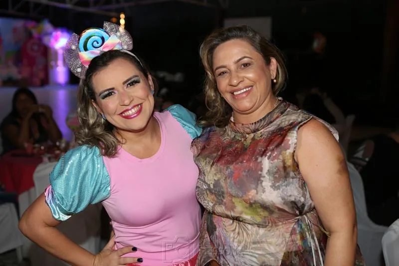 Taci Adoleta e Carine Martins