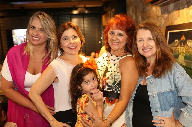 Alecsandra Santos, Leda Bezerra, Beatriz, Fátima Duarte e Rosana Martins