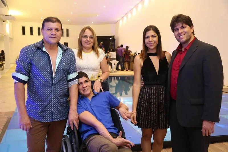 Cesar, Moisés Ana Lucia, Tayane e Thiago Freire
