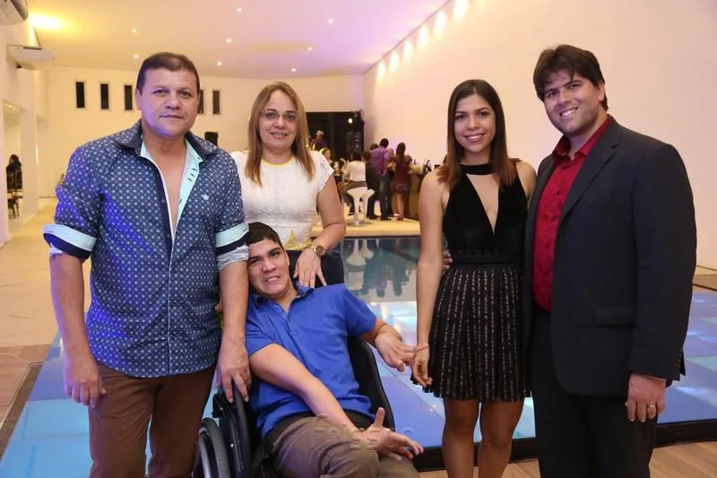 Cesar, Moisés Ana Lucia, Tayane e Thiago Freire