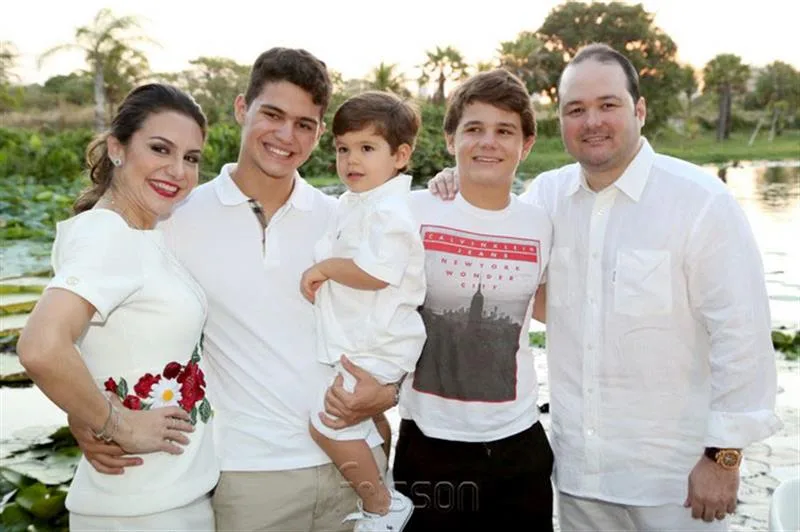 Adriana, Otávio Filho, Constantino, Edson e Otávio Queiroz