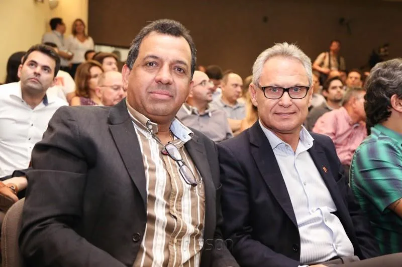 Bernardo Carvalho e João Roberio