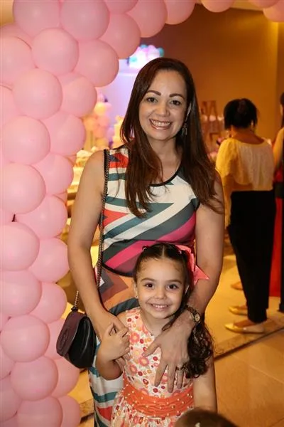 Aline e Clarisse Castro
