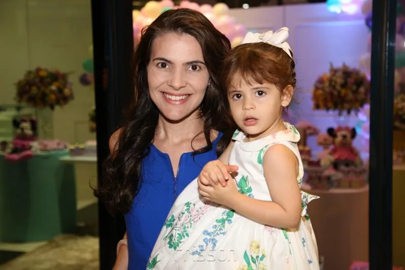 Anelise e Sara Caminha