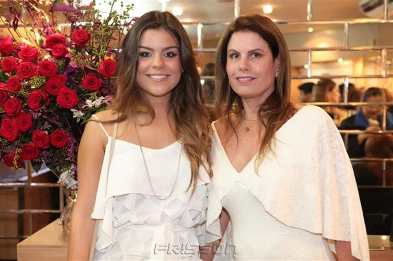 Camila e Karla Nogueira