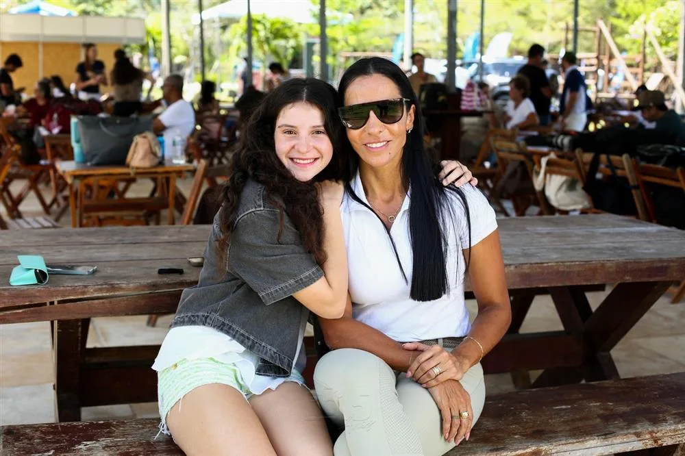 Cecília Saunders e Viviane Costa