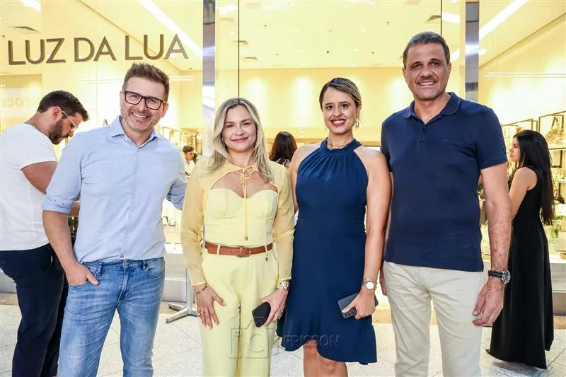 Eduardo Smaniotto, Jéssica Medeiros, Erica Gusmão e Welingthon Oliveira