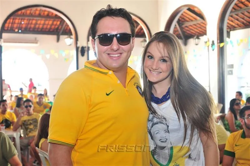 Adamis Gomes e Larissa Benevides