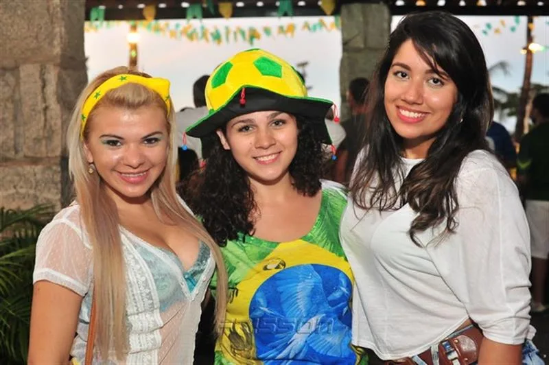 Ana Sales, Barbara Camilo e Mariana Rocha