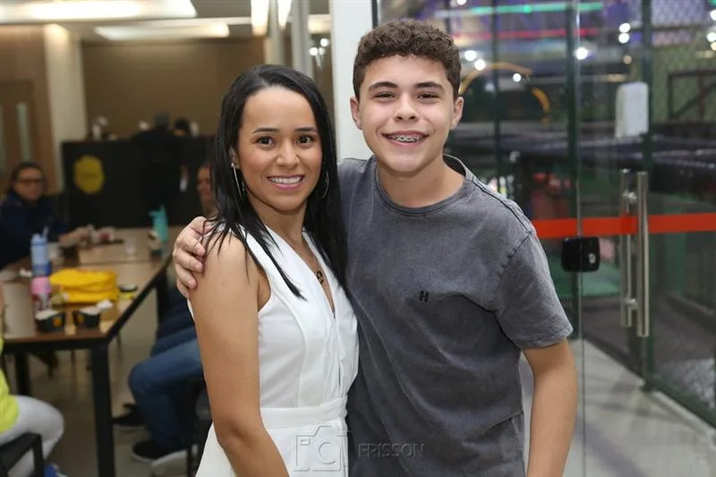 Aline Rodrigues e Kauã Assunção