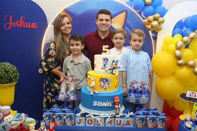 Lidianne Lino, Joshua Ribeiro, Leandro, Lucca e Pietro