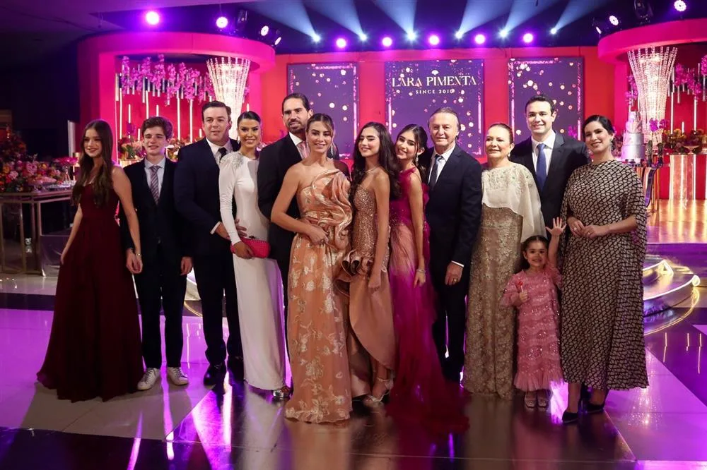 15 Anos de Lara Pimenta