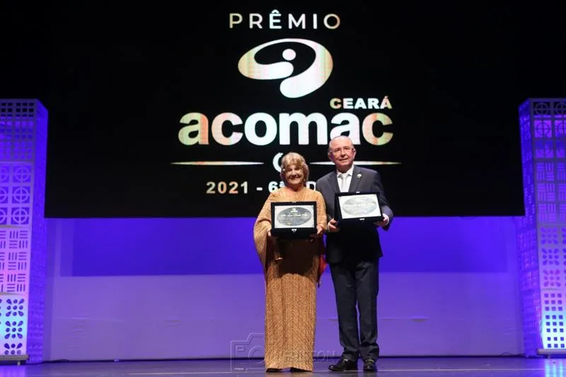 Ana Lúcia Mota e Antônio José de Freitas Mello