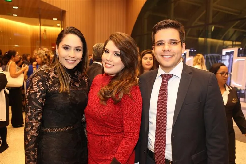 Ana Accioly, Ingrid Vasconcelos e Carlos Santiago