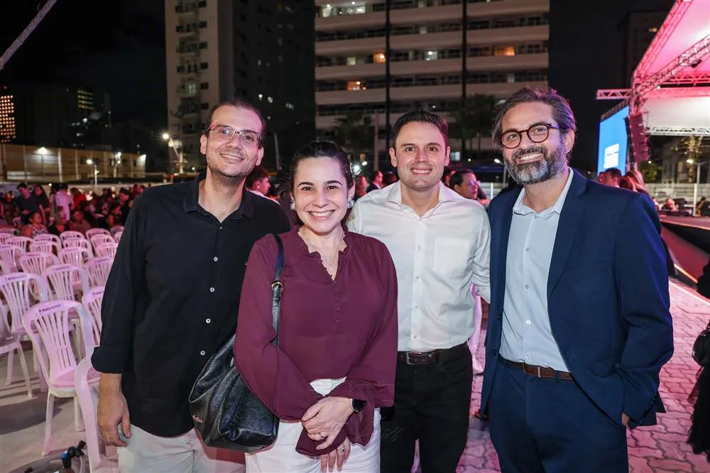 Arthur Madruga, Amalia Reis, Cristiano Camilo e Raphael Bruno
