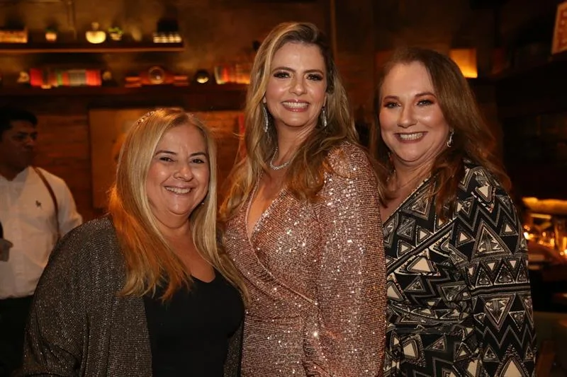 Beth, Tais Pinto e Luiziane Cavalcante