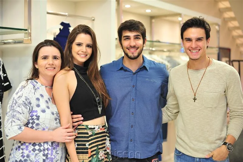 Ana Mara, Eduarda Moreira, Lucas Dantas e Abraão Bastos